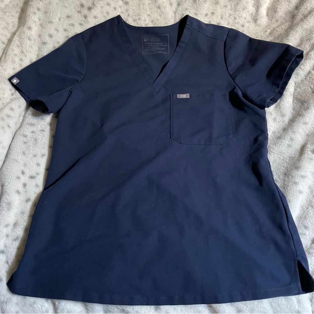 Figs scrub top
